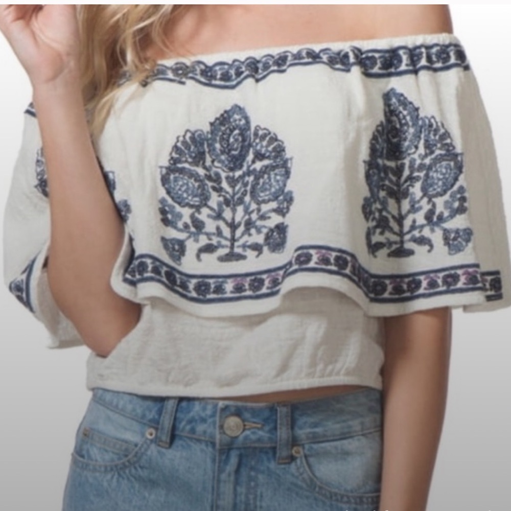 Rip Curl - Embroidered Peasant Style Top